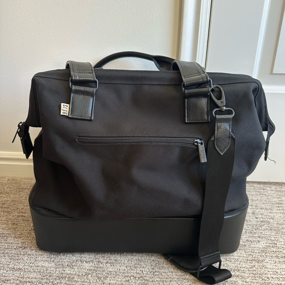 Beis black mini weekender